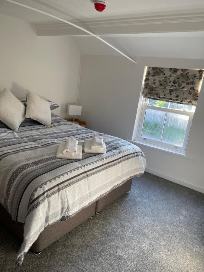 The New Wheel Inn Lymington Luaran gambar