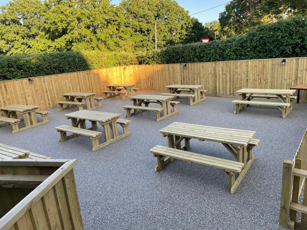The New Wheel Inn Lymington Luaran gambar