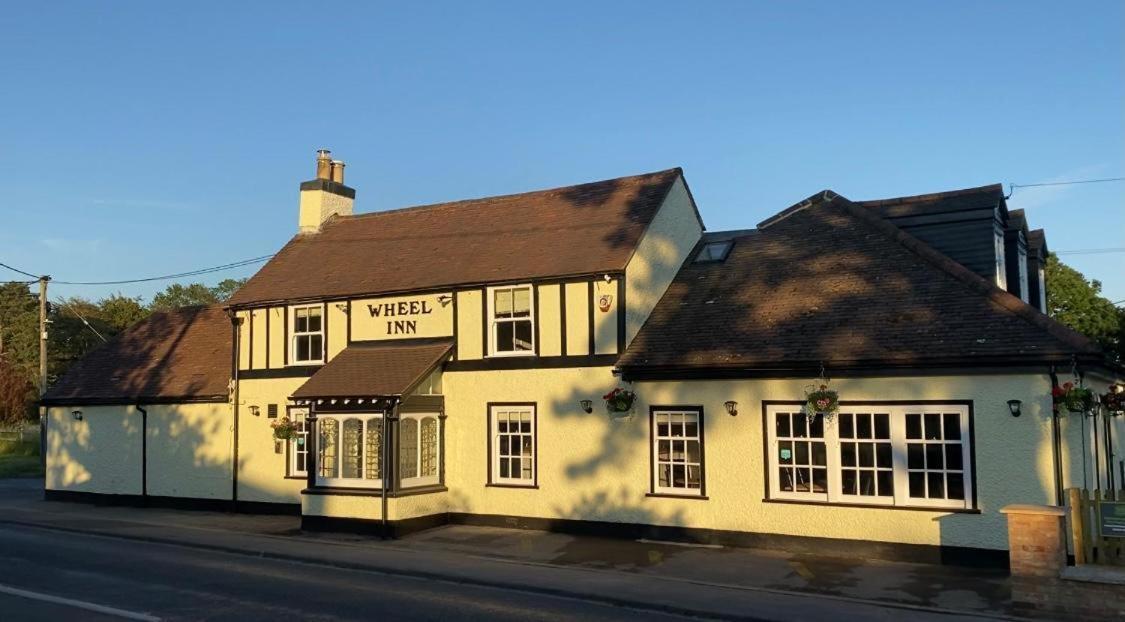 The New Wheel Inn Lymington Luaran gambar