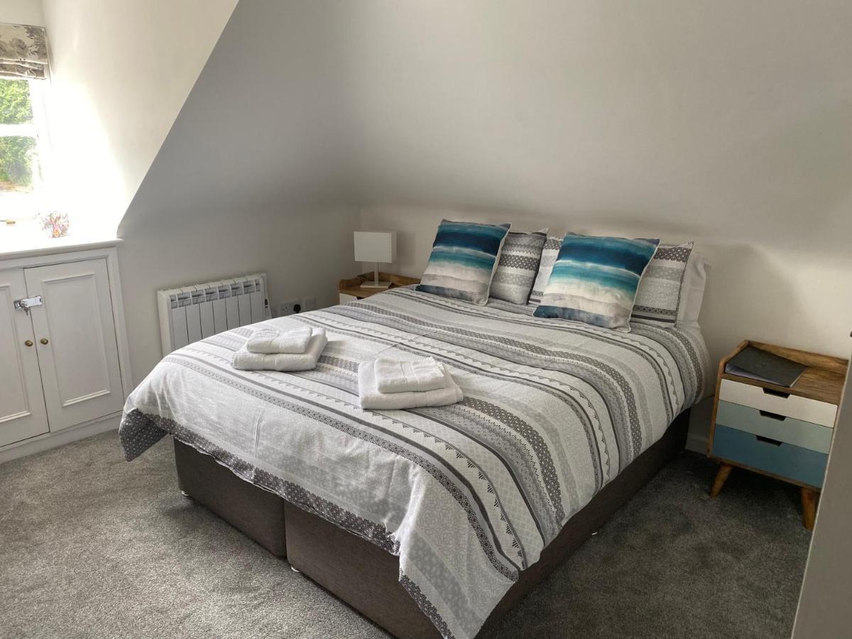 The New Wheel Inn Lymington Luaran gambar