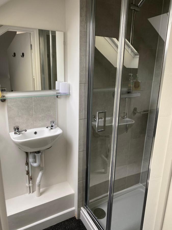 The New Wheel Inn Lymington Luaran gambar